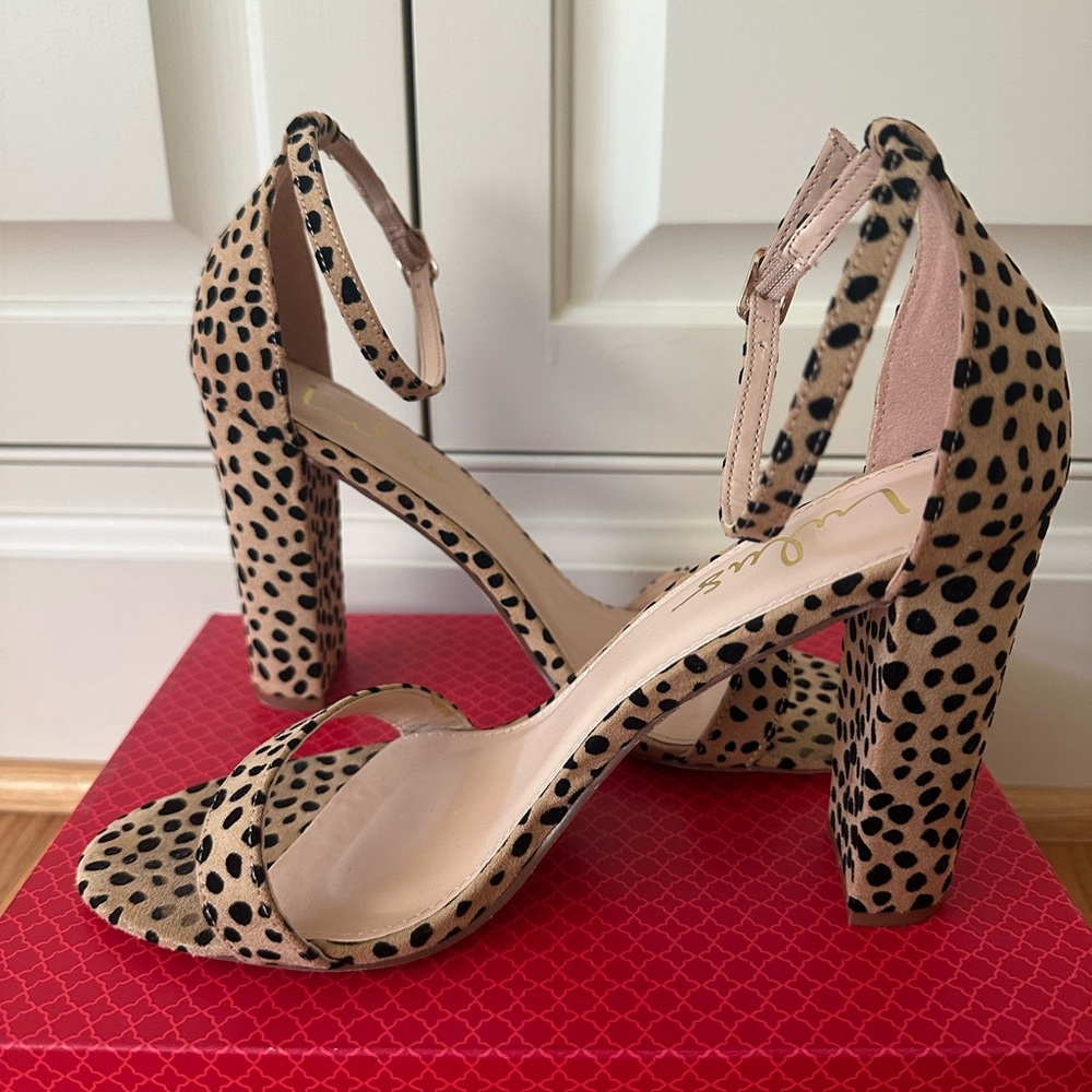 Lulu's Leopard Print 4 inch heels